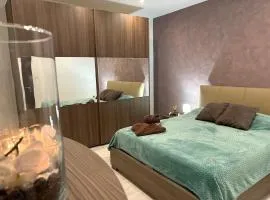 Quiet Ensuite Room - Near Marsaskala & Airport