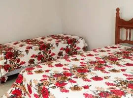 Chalé Confortável e Completo com piscina