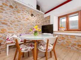 Story Stone House, hotel i Slivno