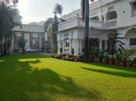 Colonial Heritage Bungalow, bungalow in Prayagraj