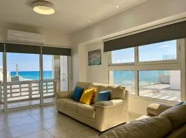 Larnaca BeachHouse