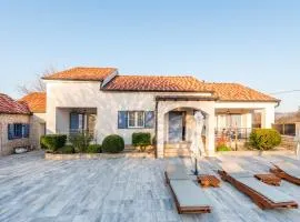 Villa Niko with heated pool