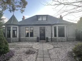 Luxury 5 Bedroom Property in West End