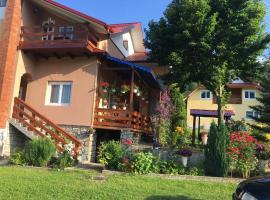 Complex de pensiuni si casute - Lac Bistricioara, khách sạn ở Ceahlău