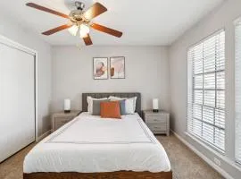 Stratton 205-v I Spacious 1 Bed 1 Bath