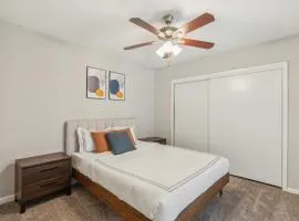 Stratton 2415-a I Spacious 2 Bed 15 Bath