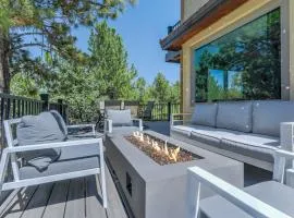 Oak Hills Clubhouse Ping-Pong BBQ & Fire Pit