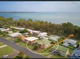 Burrumundi - 100M To Beach - Great Water Views - Deck - Air Con - WiFi - Pool Table