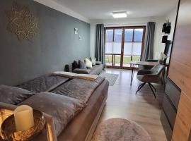Mandala Studio mit Terrasse, hotel v destinaci Obernzell