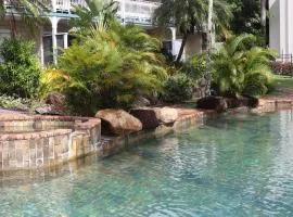 Colonial Palms Motor Inn