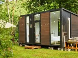 Yiyouguo 1 by Tiny Away