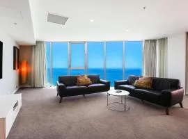 Number 1 H Residences - WiFi, Parking & More by Gold Coast Holidays