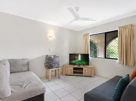 1-Bed Scarness Retreat Near Beach & Shops