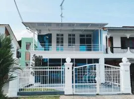 YK Homestay Deluxe