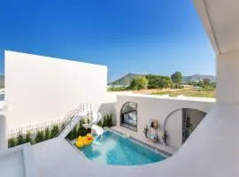 SHIN Lalynn Pool Villa