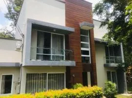 Lake Villa 21