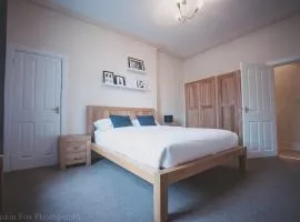 Stylish and Spacious two bed in Aberdeen's West End
