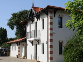 Le Jardin 51, hotell sihtkohas Andernos-les-Bains