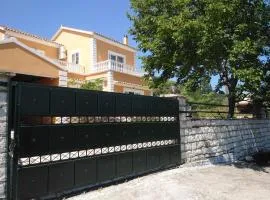 Corfu villas with pool