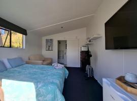 Shambala, hotel di Te Kauwhata