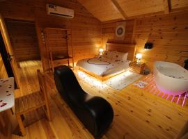 أكواخ البحيرات, Hotel in Khalij Salman