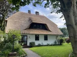 Reetdachlandhaus Wiemershörn