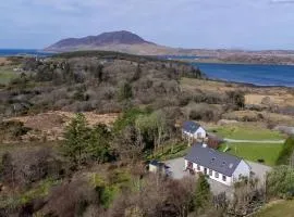 Red Deer Cottage near Connemara National Park in Letterfrack