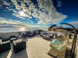 MH Suites Rooms Apartments, hotel em Bacoli