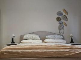 Apartmani Maris Rab: Rab şehrinde bir otel