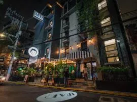 Mad Monkey Manila
