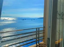 Nhà nghỉ Majestic - Mặt biển mặt phố đi bộ Cô Tô