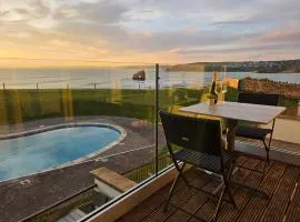 7 Ocean's Edge