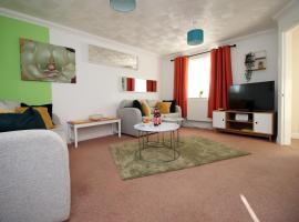 3 Bed with Free Parking - Merriotts 1 by Tŷ SA, hotel v destinaci Newport