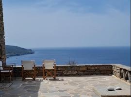 Holiday House - Koundouros Panoramic Sea View、Koundourosのホテル