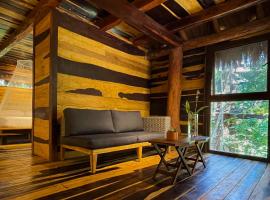 Treehouse Tulum H2Ojos, hotel i Tulum