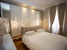 LUXURY DANDy HOUSE