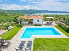 Villa Estate 2 by Villas Guide