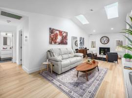 Tranquil Light-Filled Retreat 3BR Ranch, hotell i Durham