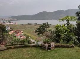 Hidden Lake view home stay