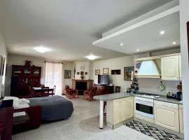 Appartamento tra il borgo e il lago, villa in Anguillara Sabazia