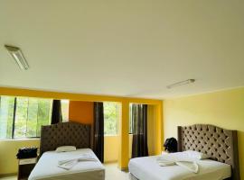 Hospedaje ALETHIA, hotel v destinaci Huacho