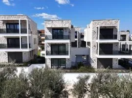 Petrino Complex Pefkohori by Halkidiki Villas