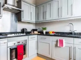 Super Chic 1-Bedroom Urban Hideaway