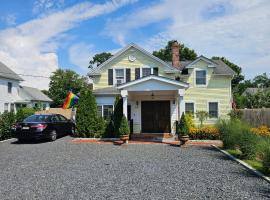 Come As You Are Inn LLC, hotel sa hidromasažnim kadama u gradu Sayville