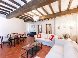 Large Apartment in the Historic Center of Parma