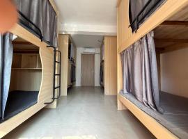 Shenzhen Space Capsule Youth Hostel Gangxia Store, hostel sihtkohas Shenzhen