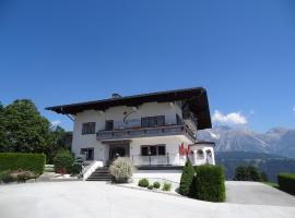 Haus Central, hotel near Hopsilift, Schladming