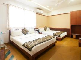 Uddhav Vilas A Family Hotel, hotel near Maharana Pratap Airport - UDR, Udaipur