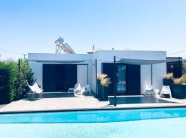 Soulbreeze Bungalows Kos, Haus 1, hotel v destinaci Platánion