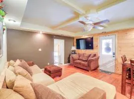 Cabin Close to ATV & Hiking Trails in Delbarton